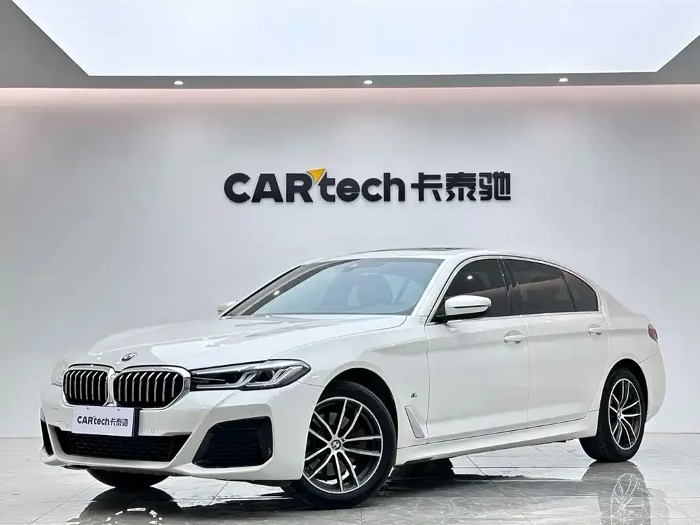 BMW 5 Series — фото 1