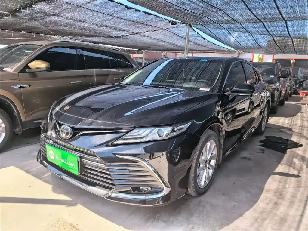 Toyota Camry — фото 3