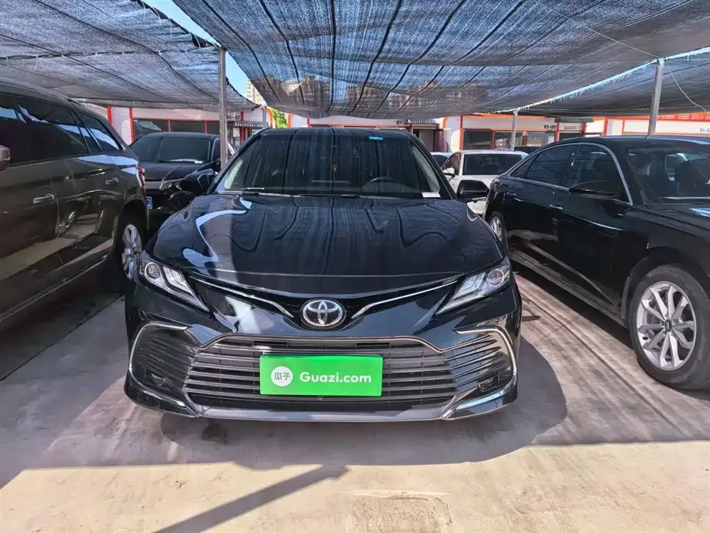 Toyota Camry — фото 9