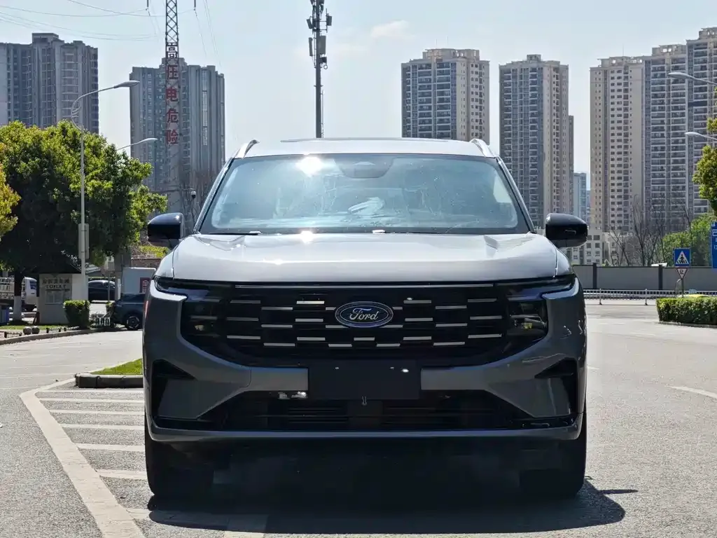 Ford Edge — фото 9