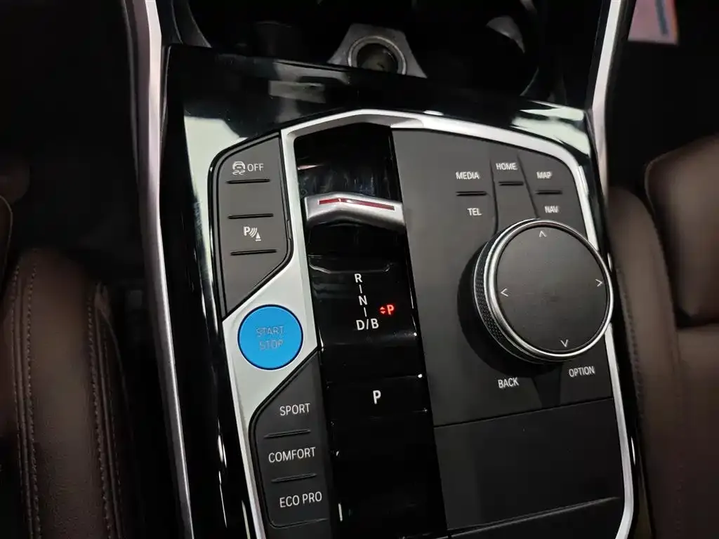 BMW i3 — фото 7