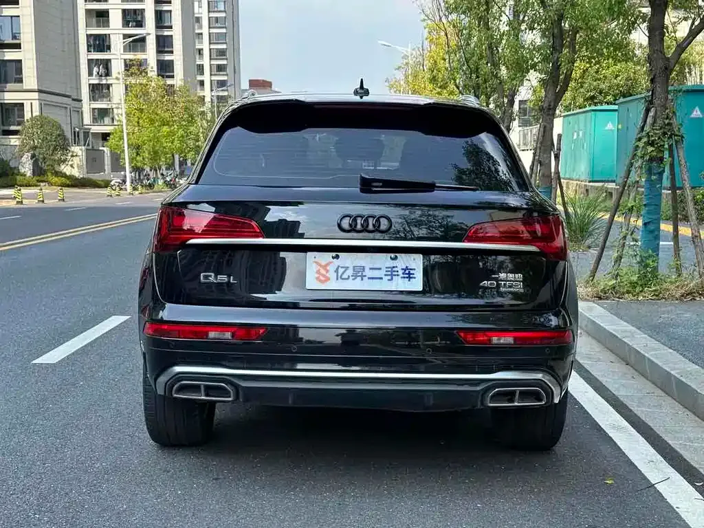 Audi Q5L 2021 из CN, фото 5