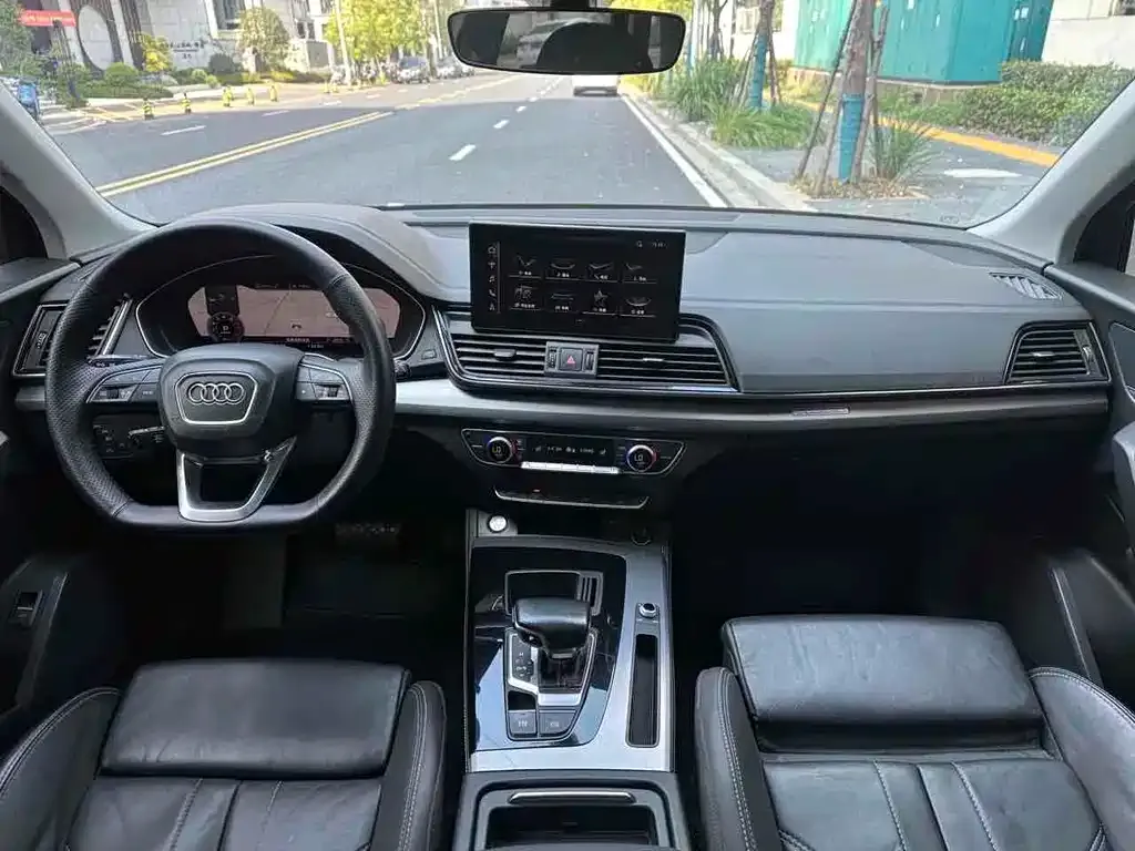 Audi Q5L 2021 из CN, фото 4