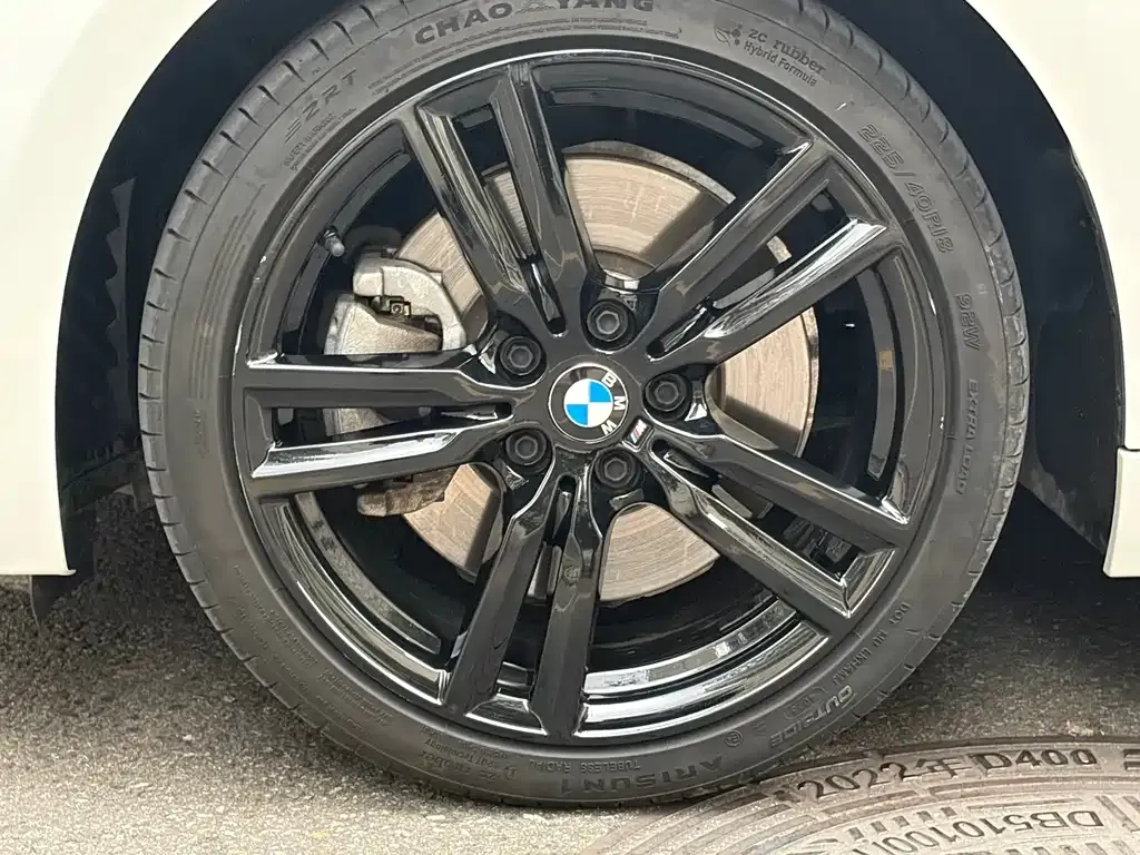BMW 1 Series 2023 из CN, фото 2