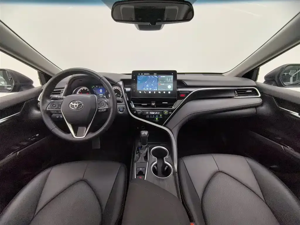 Toyota Camry 2023 из CN, фото 3