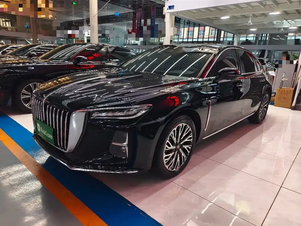 Hongqi H5 — фото 1