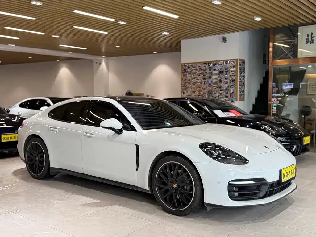 Porsche Panamera — фото 10