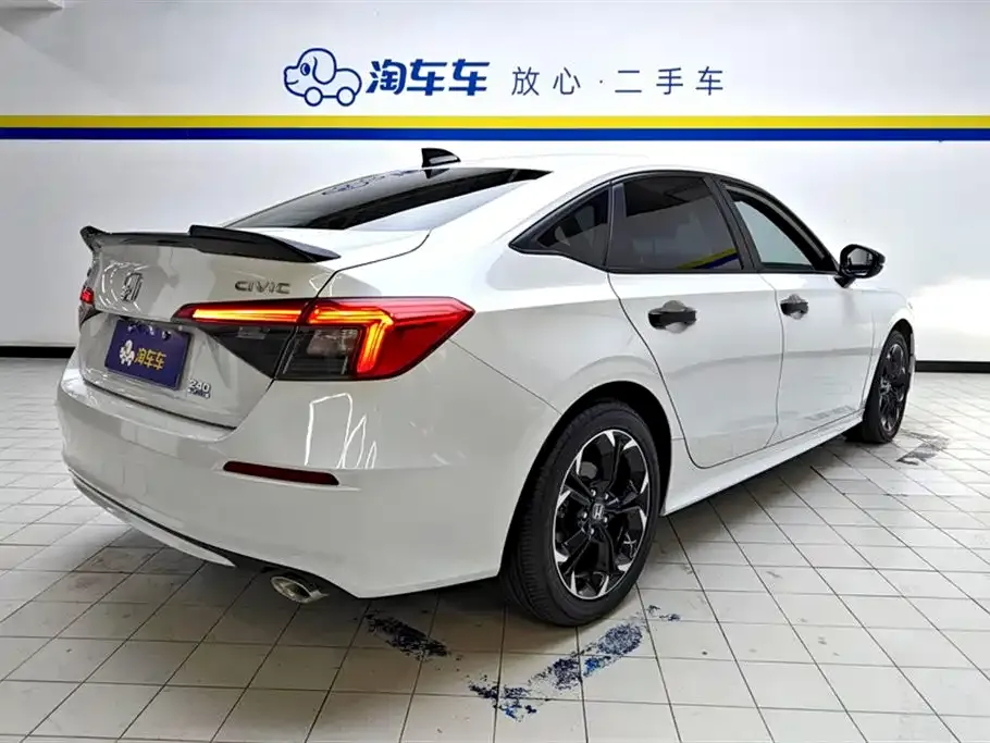 Honda Civic — фото 9