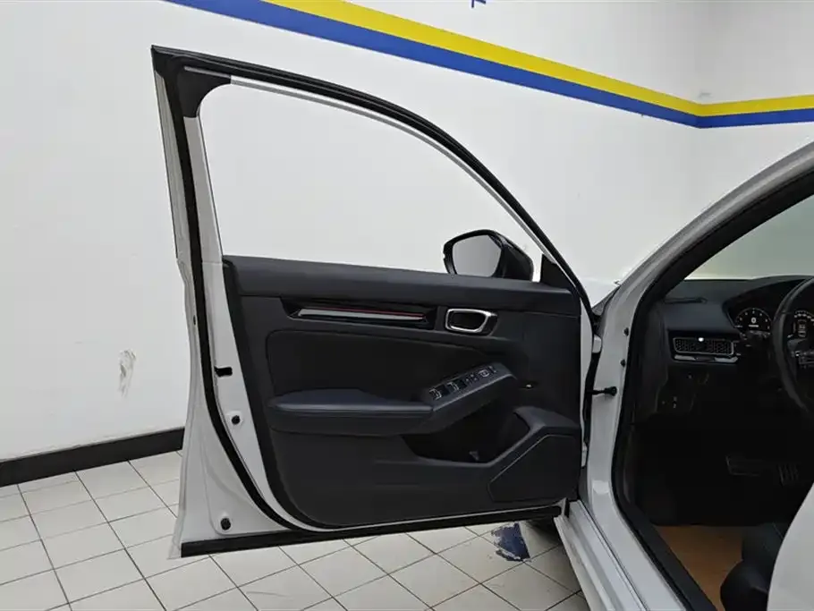 Honda Civic — фото 3