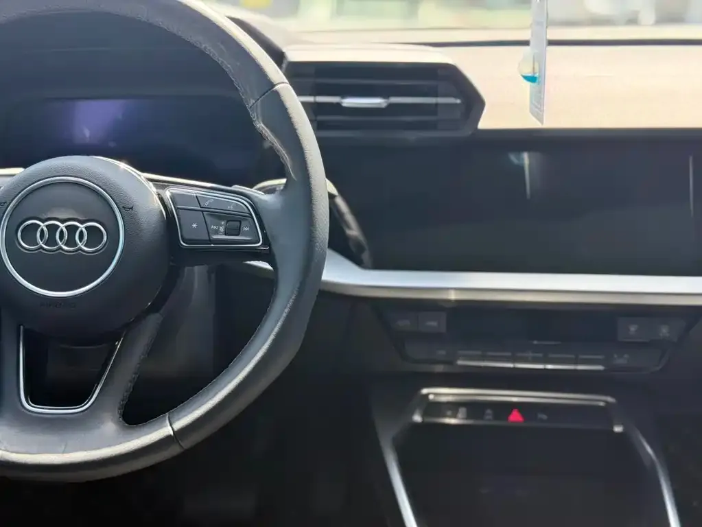Audi A3 2023 из CN, фото 3