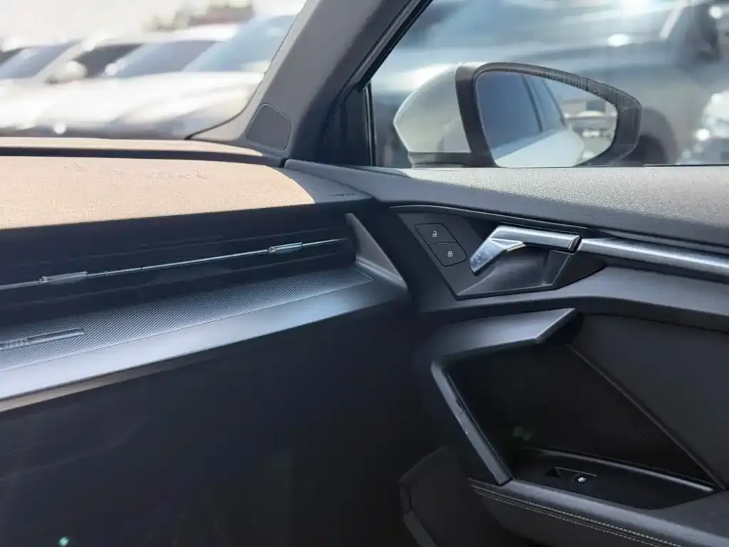 Audi A3 2023 из CN, фото 9