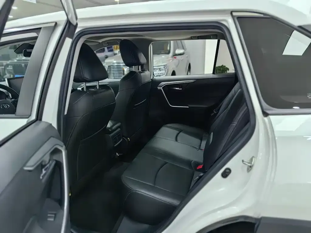Toyota RAV4 2021 из CN, фото 10