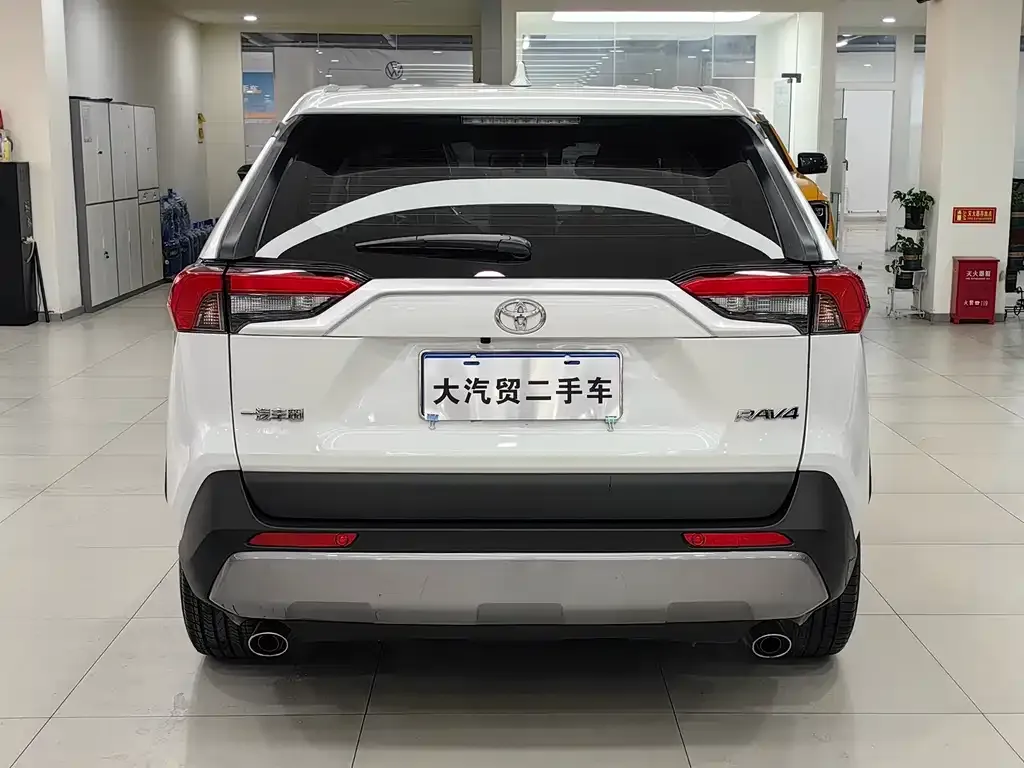 Toyota RAV4 2021 из CN, фото 3