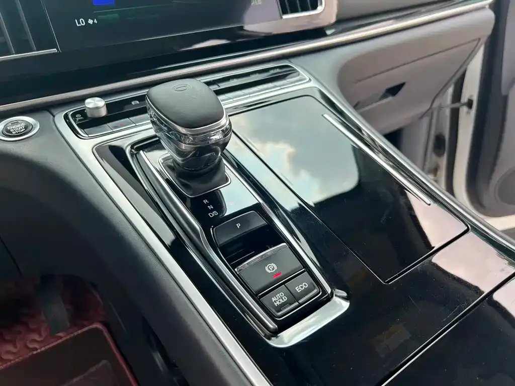 GAC Motor Trumpchi M8 — фото 10