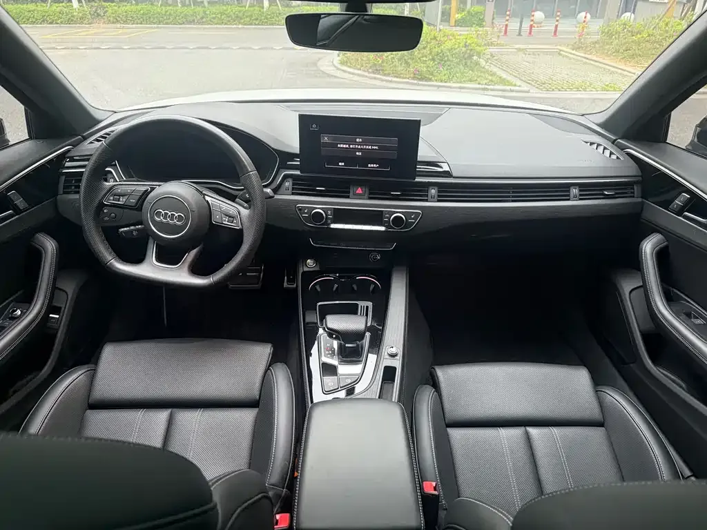 Audi A4L 2024 из CN, фото 8