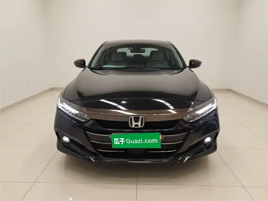 Honda Accord — фото 8
