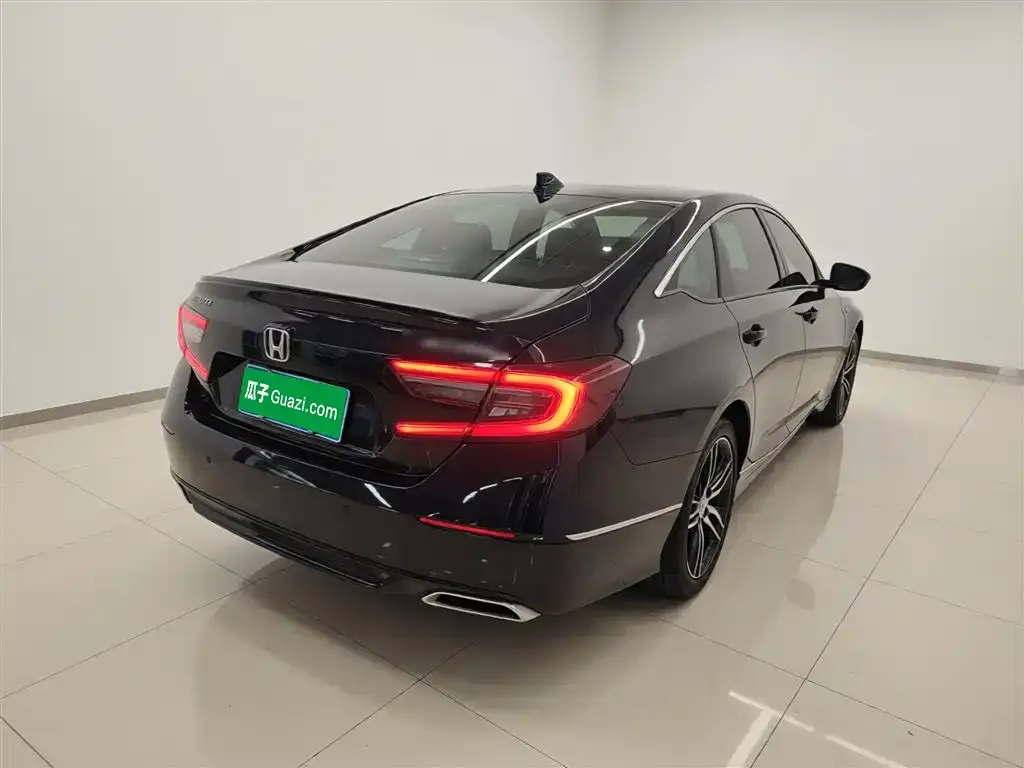 Honda Accord — фото 3