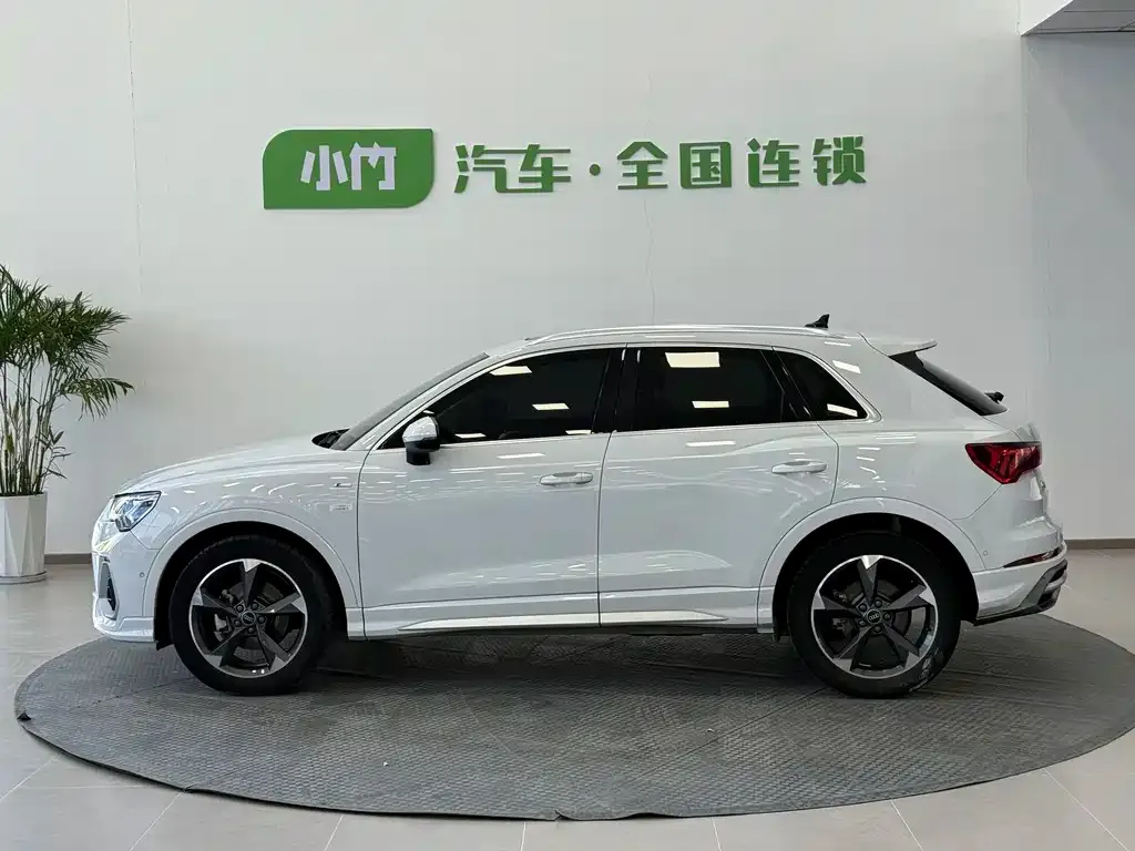 Audi Q3 — фото 2