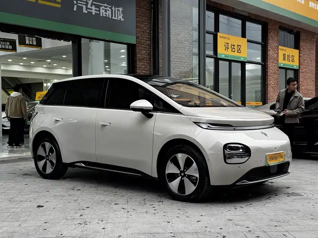 Baojun Yunduo 2024 из CN, фото 4