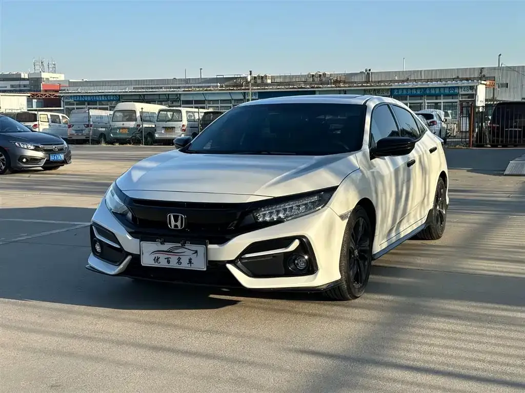 Honda Civic — фото 1