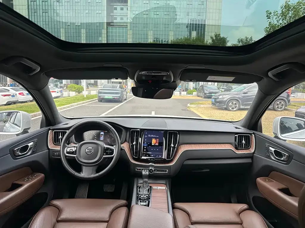 Volvo XC60 2021 из CN, фото 10