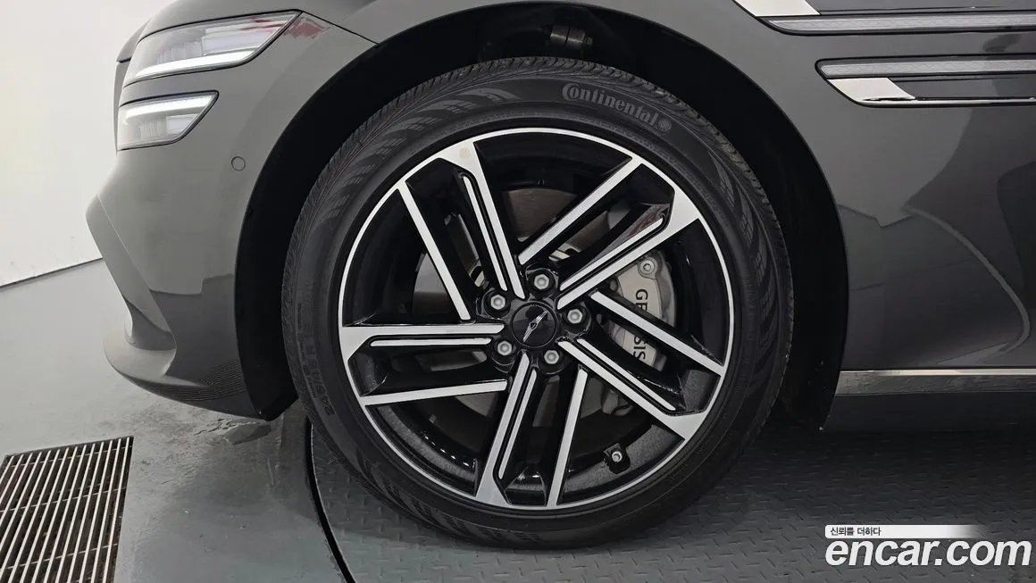 Genesis G80 — фото 10