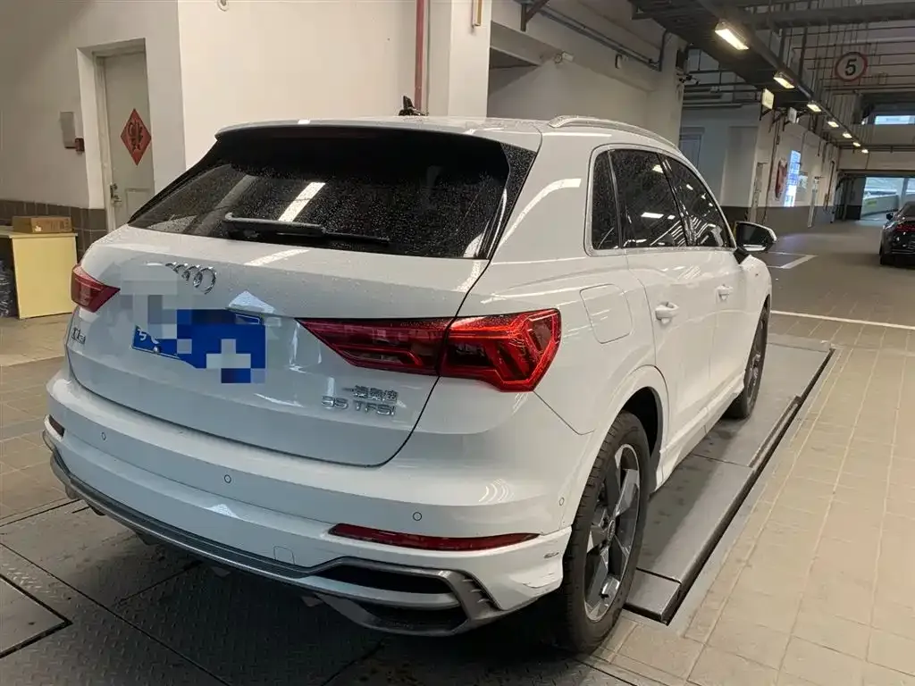 Audi Q3 2023 из CN, фото 6