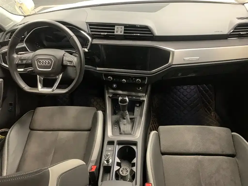 Audi Q3 2023 из CN, фото 5