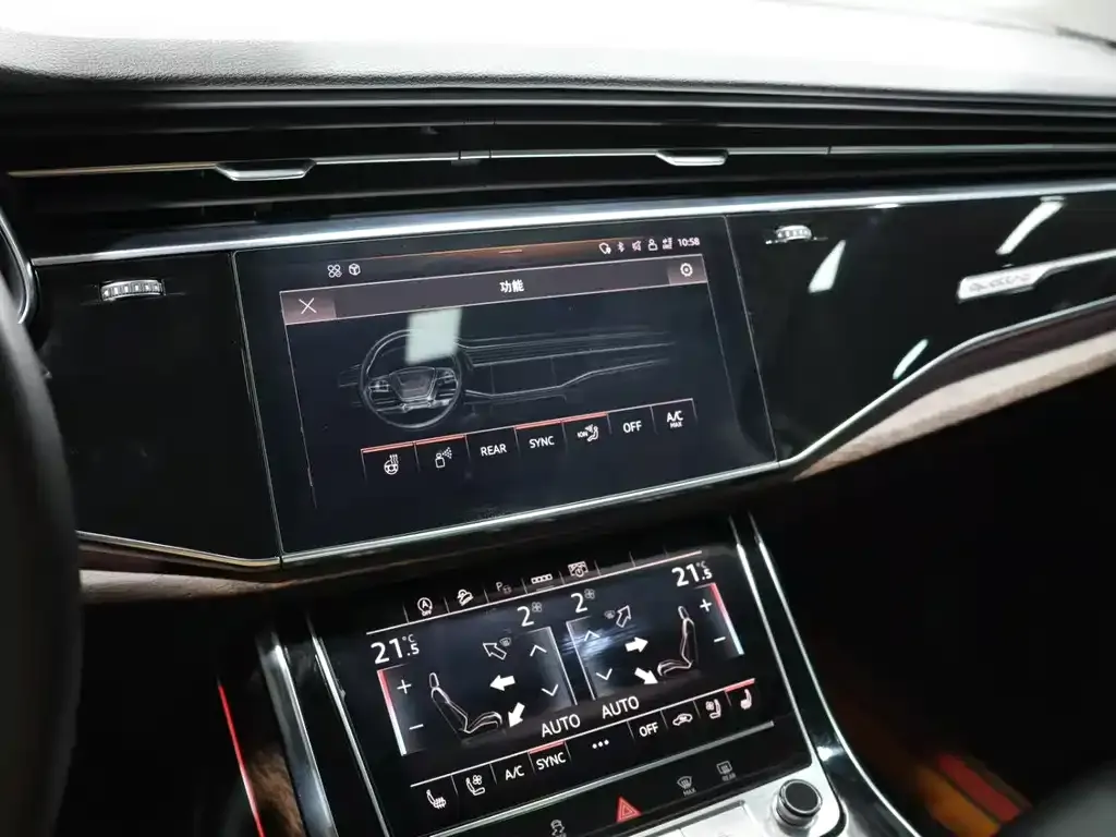 Audi Q7 2021 из CN, фото 7