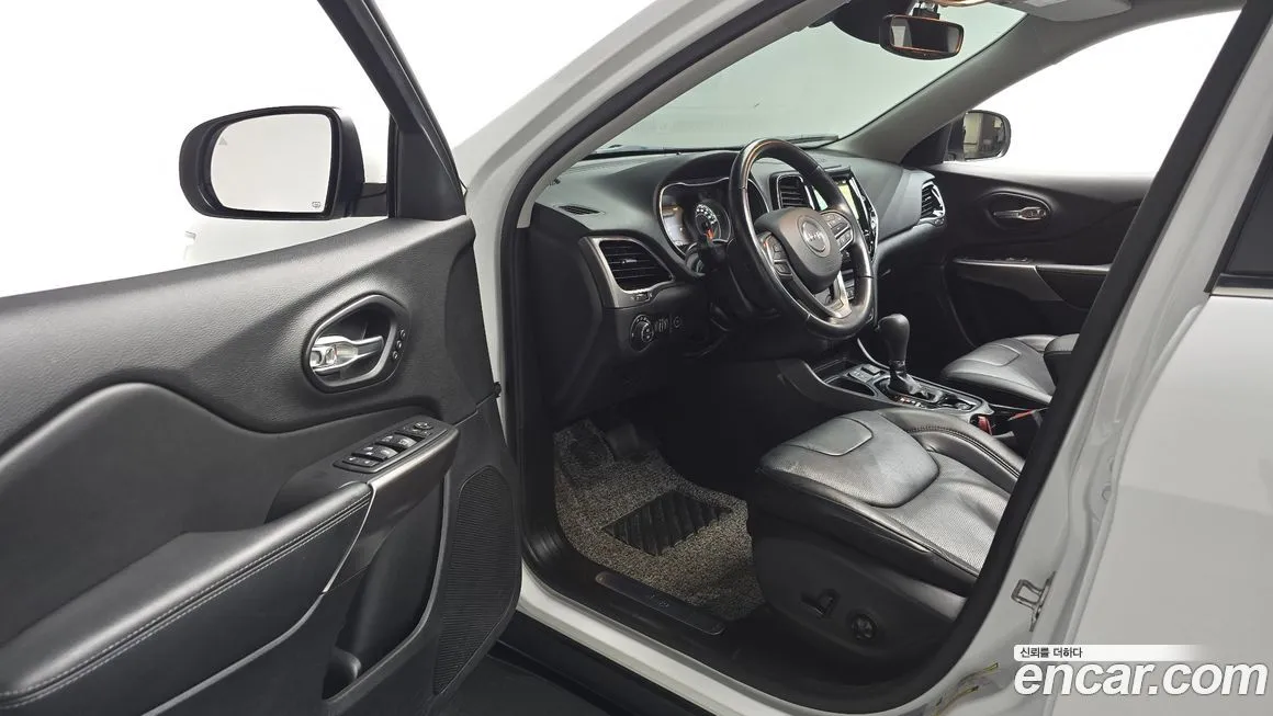 Jeep Cherokee 2021 из KR, фото 9