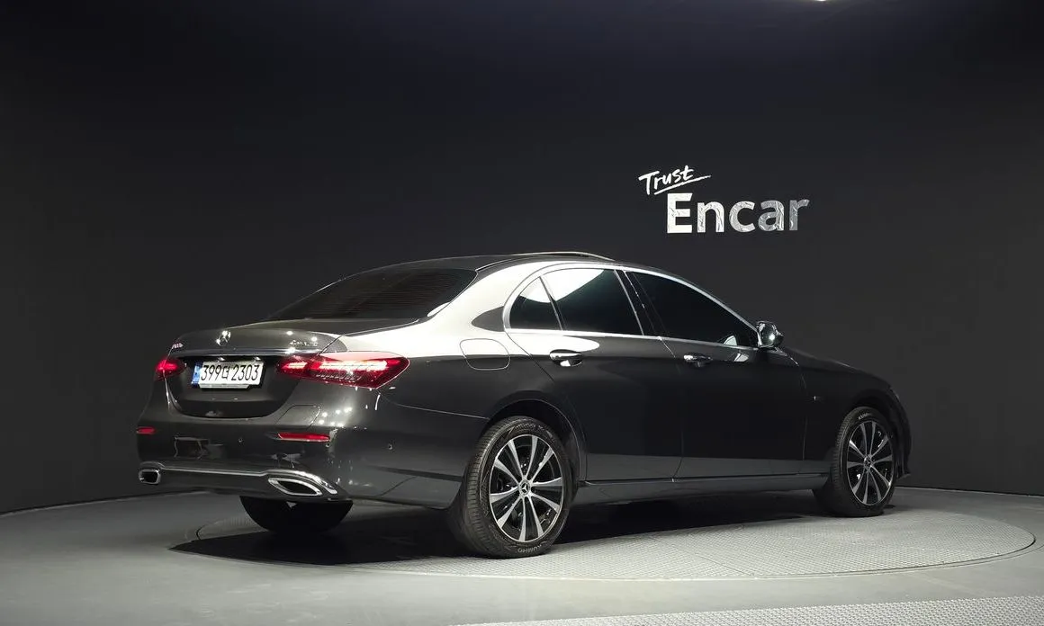 Mercedes-Benz E-Class 2021 из KR, фото 2