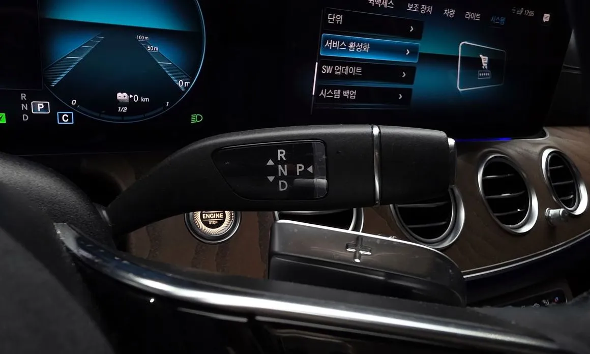 Mercedes-Benz E-Class 2021 из KR, фото 4