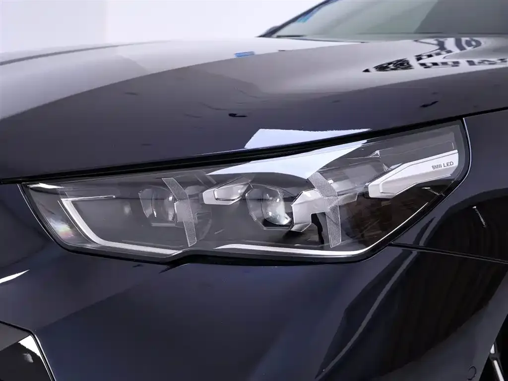 BMW 5 Series 2024 из CN, фото 3