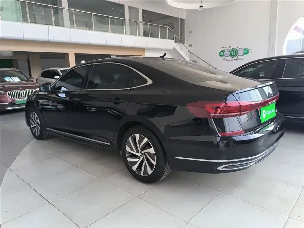 Volkswagen Passat New Energy — фото 8