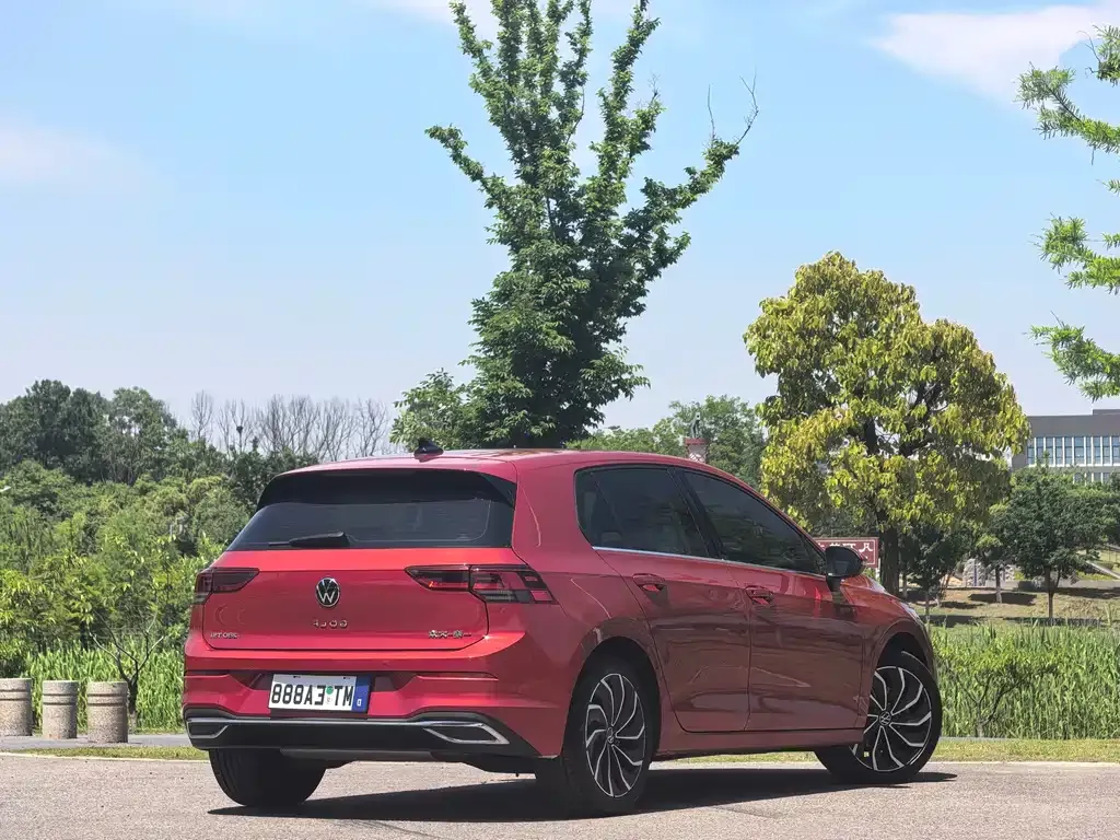 Volkswagen Golf 2021 из CN, фото 10