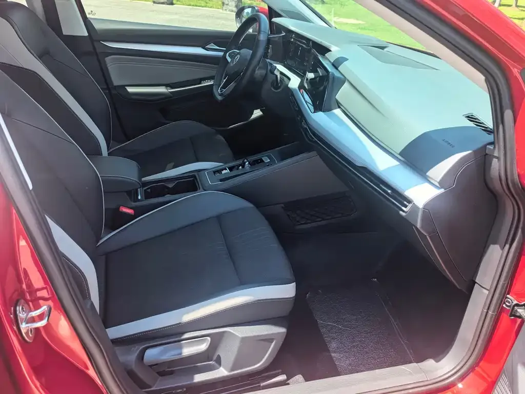Volkswagen Golf 2021 из CN, фото 5