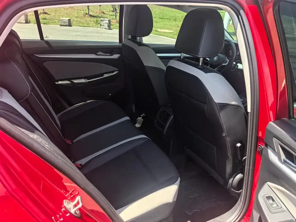 Volkswagen Golf 2021 из CN, фото 8