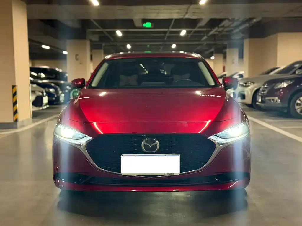 Mazda 3 Axela — фото 4