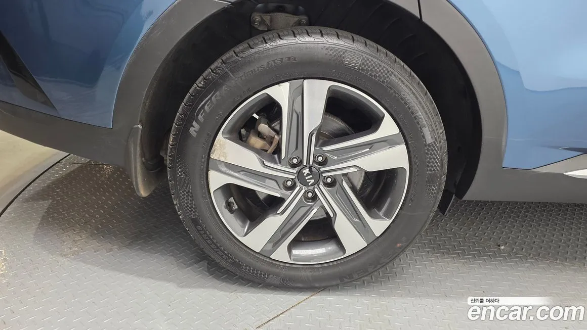 Kia Sorento — фото 10