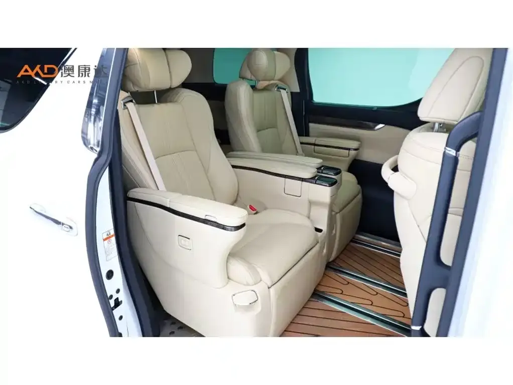 Toyota Vellfire — фото 4