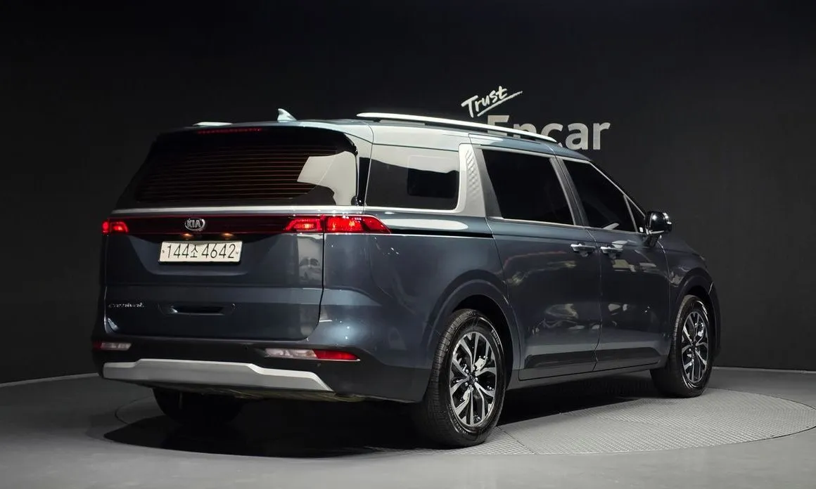 Kia Carnival — фото 2