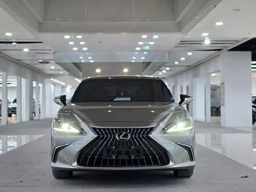 Lexus ES 2024 из CN, фото 3