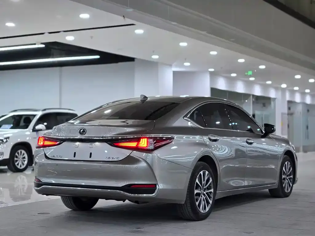 Lexus ES 2024 из CN, фото 6