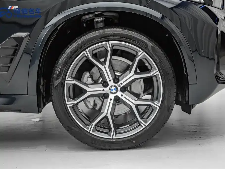 BMW X5 — фото 10