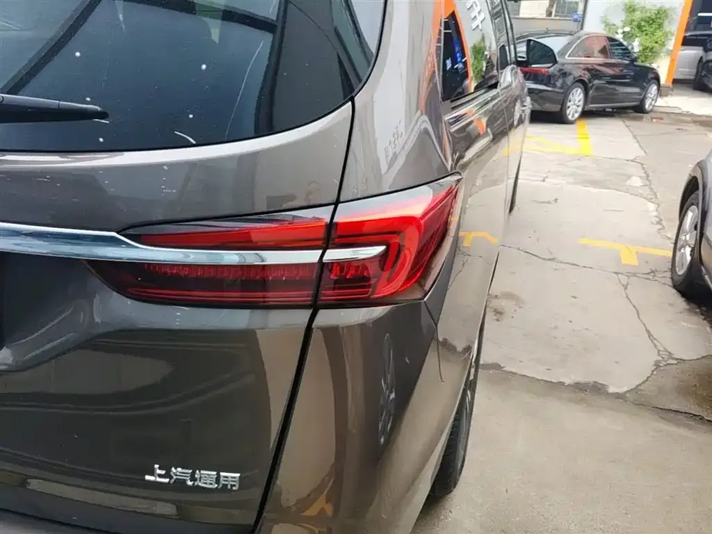 Buick GL8 2023 из CN, фото 7
