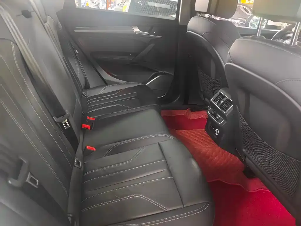 Audi Q5L 2023 из CN, фото 3