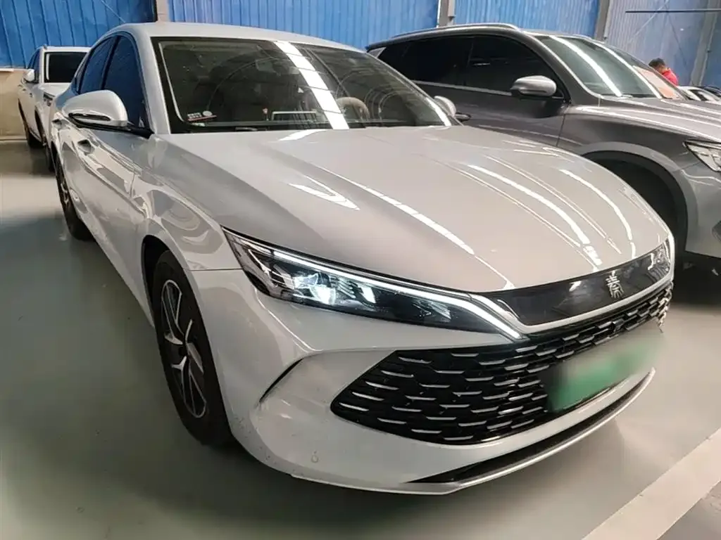 BYD Qin L — фото 9