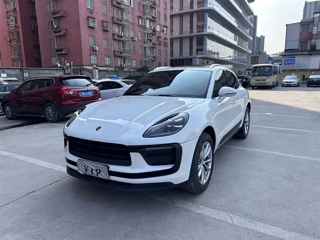 Porsche Macan — фото 1