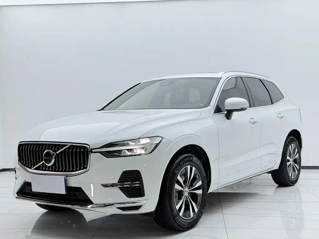 Volvo XC60 — фото 1