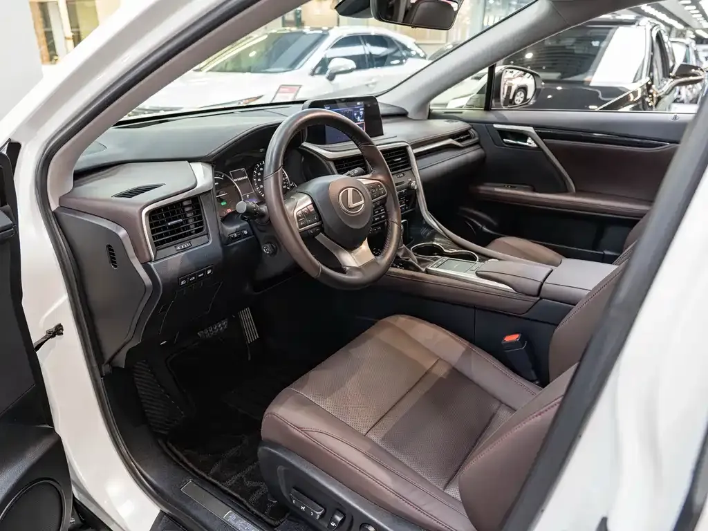 Lexus RX — фото 10